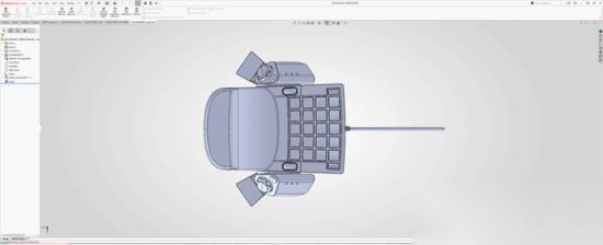 看完破防 为了正常玩游戏 残障的他只能从零自研设备